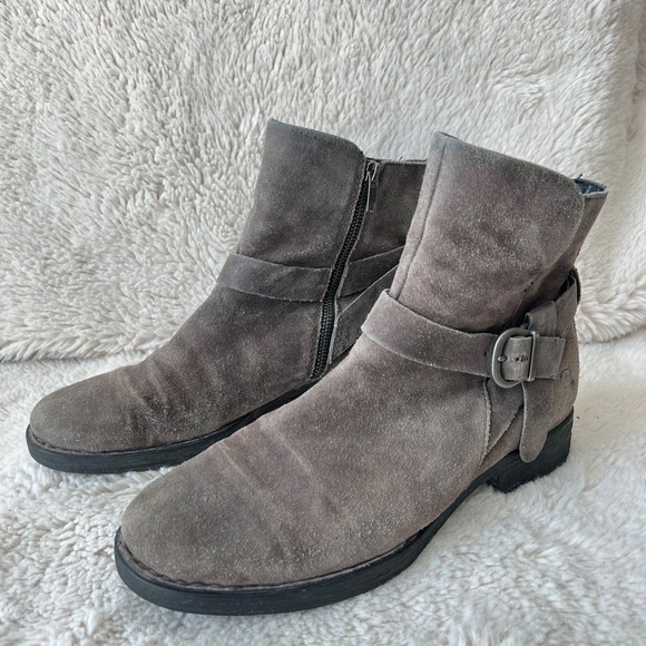 Born Shoes - Born Suede Ankle Boots Buckle Detail Casual Gray Boots‎